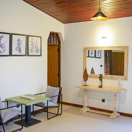 Chariot Square Hotel Kandy Exterior photo